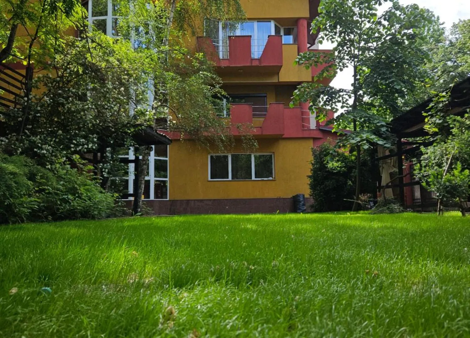 Simple Villa Rooms National Arena Self Check In Bucureşti