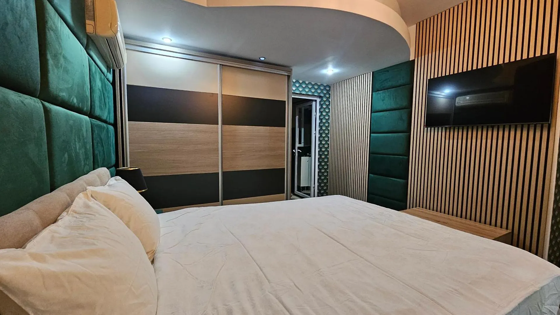 Simple Villa Rooms National Arena Self Check In Bucureşti