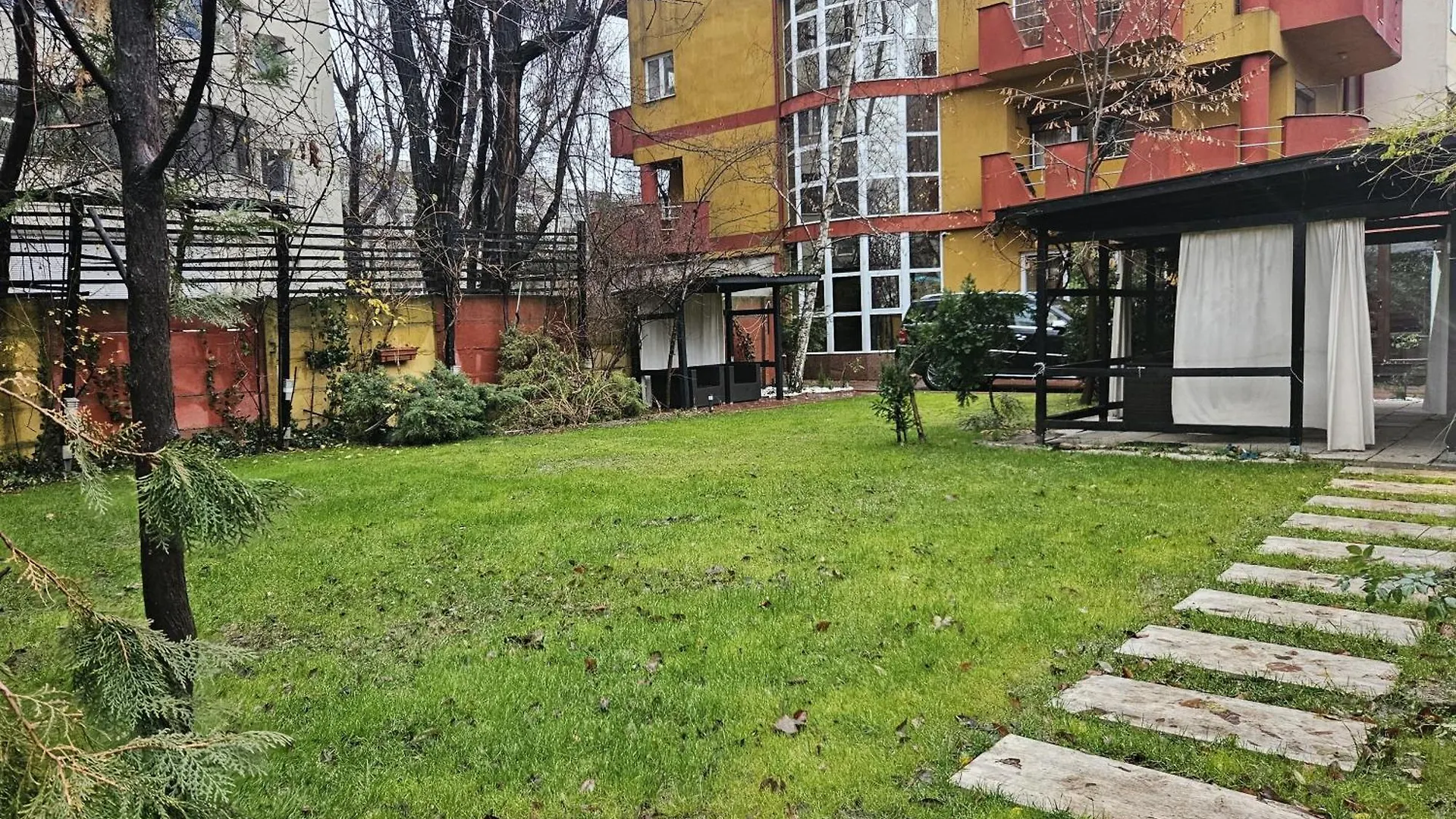 Simple Villa Rooms National Arena Self Check In Bucureşti 0*,  România