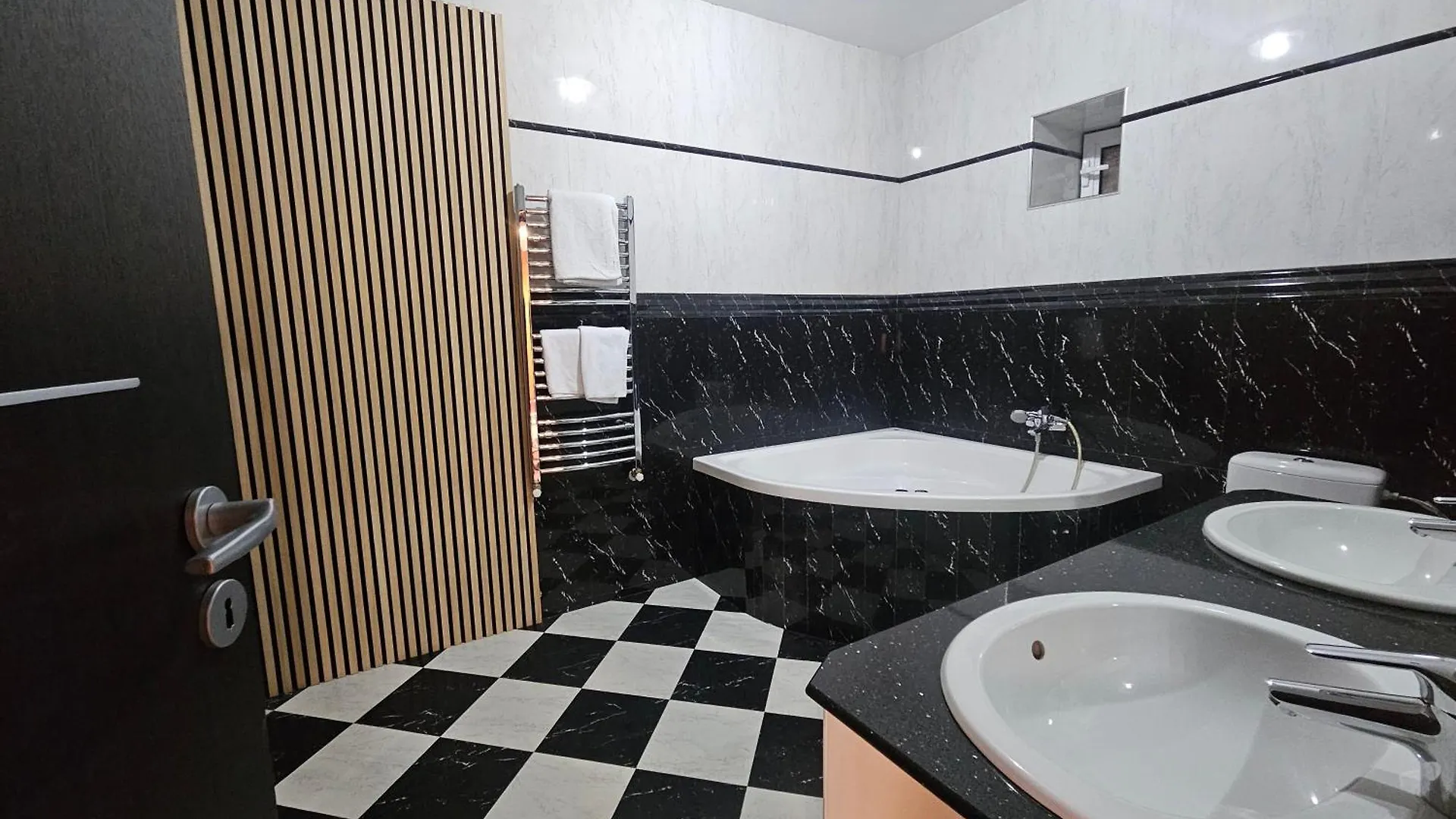 Simple Villa Rooms National Arena Self Check In Bukarest